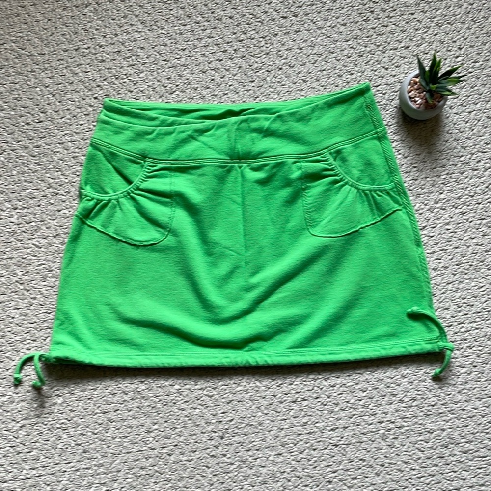 Lululemon vintage skirt lime green 6